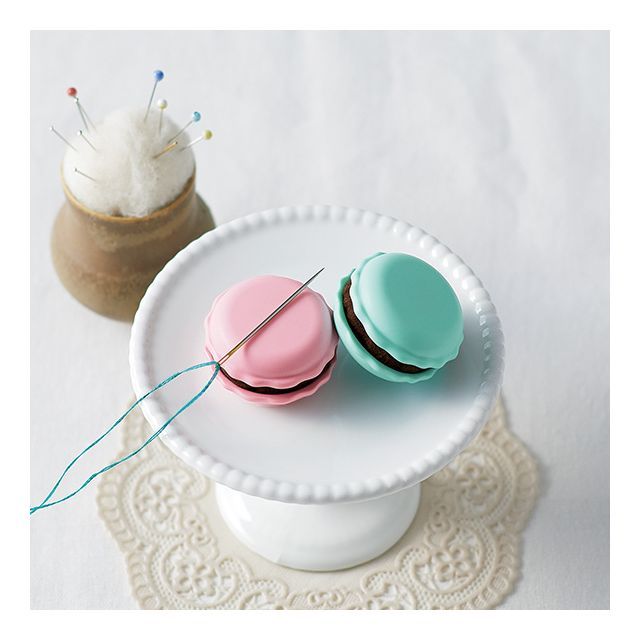 Sweet 'N Sharp Macaron - PISTACCIO