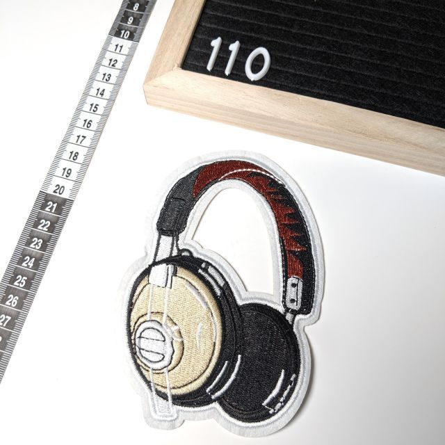 Patch 110 - Headphones  10x15cm - Iron On