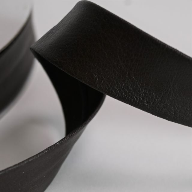 Faux Leather Bias Tape 20mm - Black Col. 095