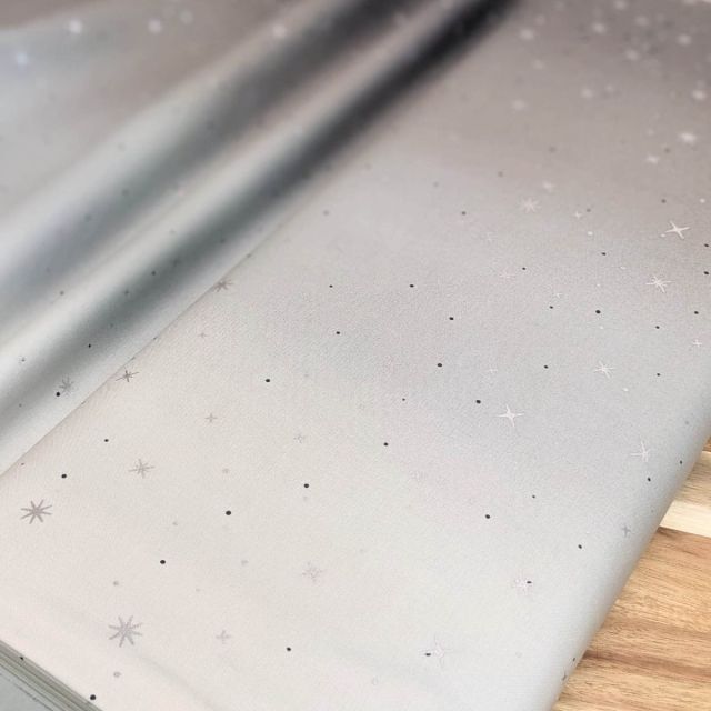 100% Cotton - Fairy Dust Graphic Grey (13) - Ombre with Silver Metallic Stars by Moda per 1/2m