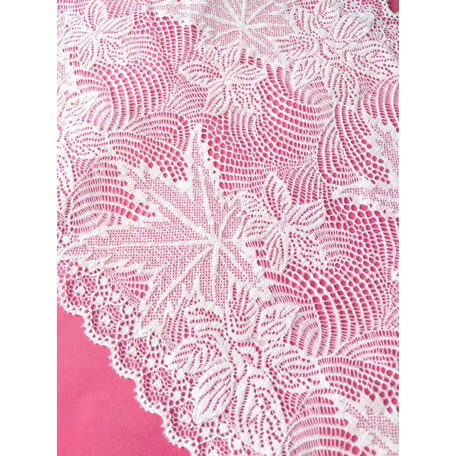 Stretch Lace Fabric (22cm Band) - White Maple Leaf