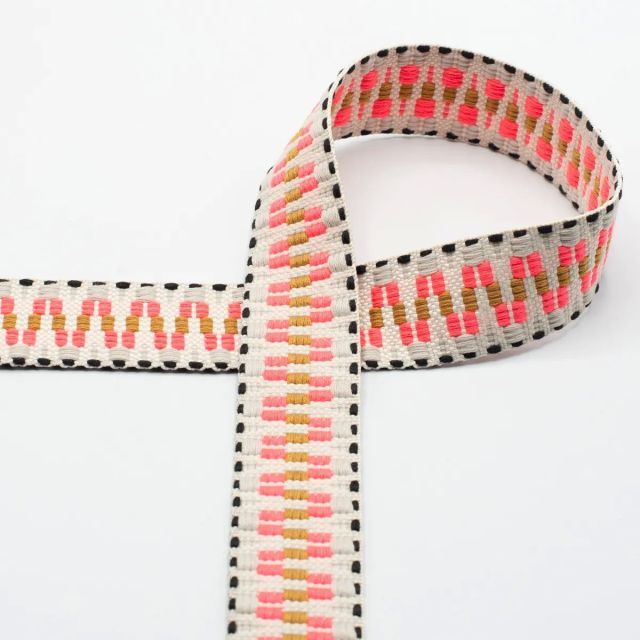 Zigzag Multi Color Webbing   - 40mm Strapping - Off White / Pink col.102